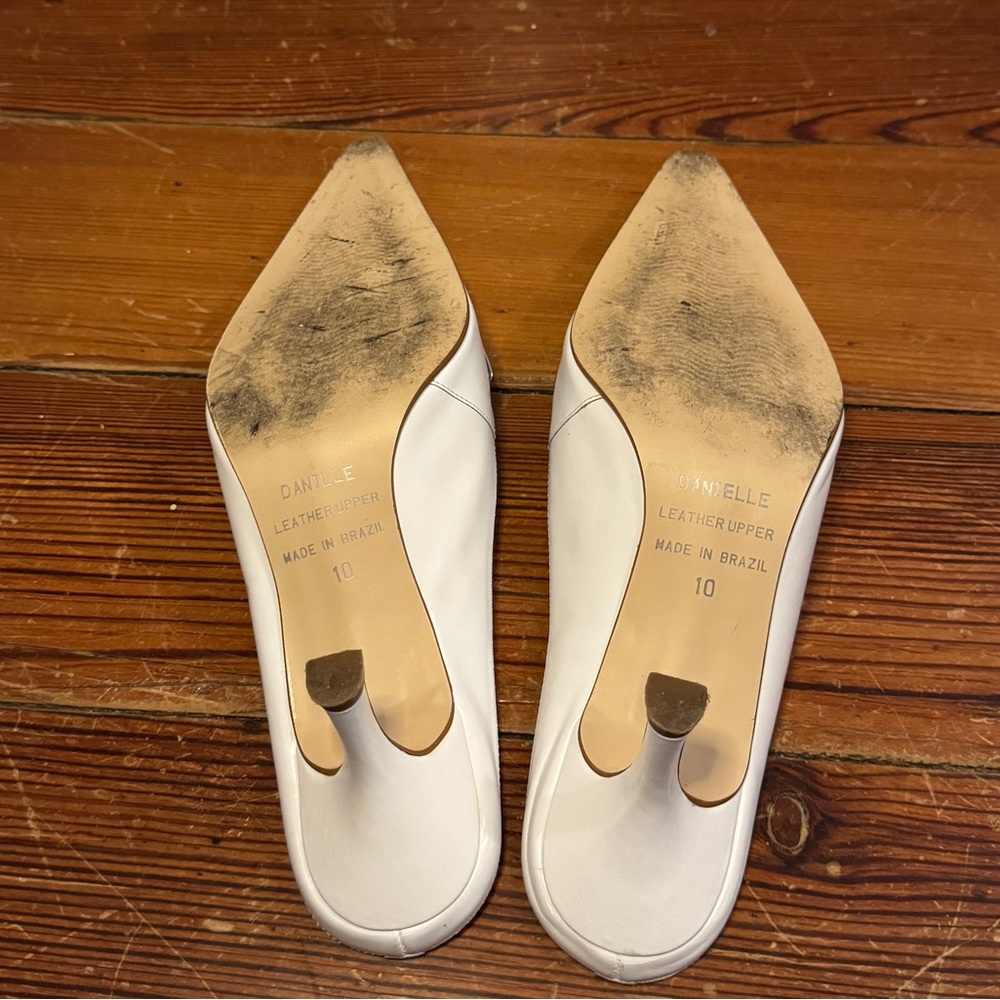 White and Lilac Pointed-Toe Mule Heels with Silver Accent - Picture 8 of 9